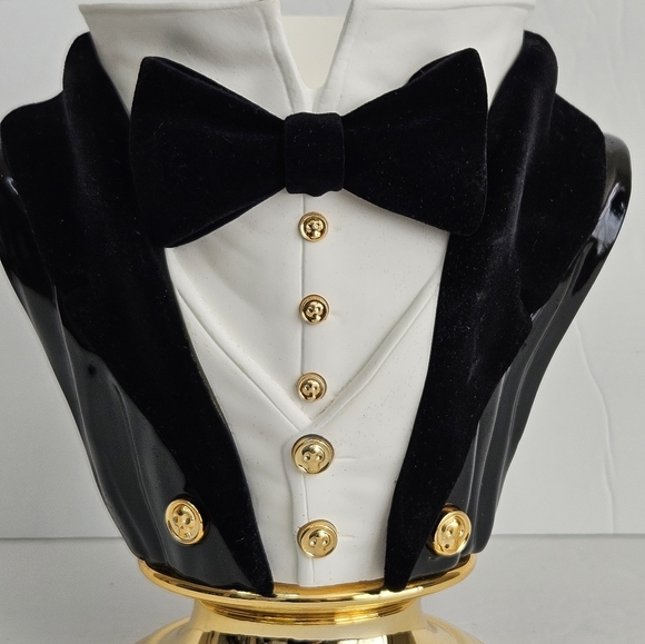 NWT Bath & Body Works‎ 2021 Halloween Headless Vampire Butler Man Candle Holder - Picture 8 of 9